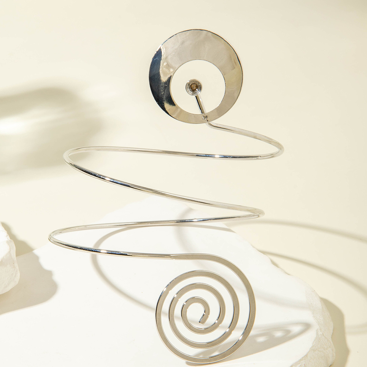 亚马逊跨境个性冷淡风海星手臂镯线条计感蝴蝶环形开口臂镯女详情128