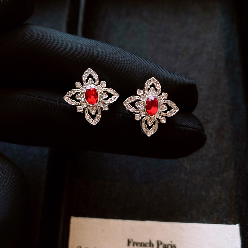 银针新款银色锆石菱形花朵耳钉个性冷淡风耳环时尚中古风耳饰批发详情11