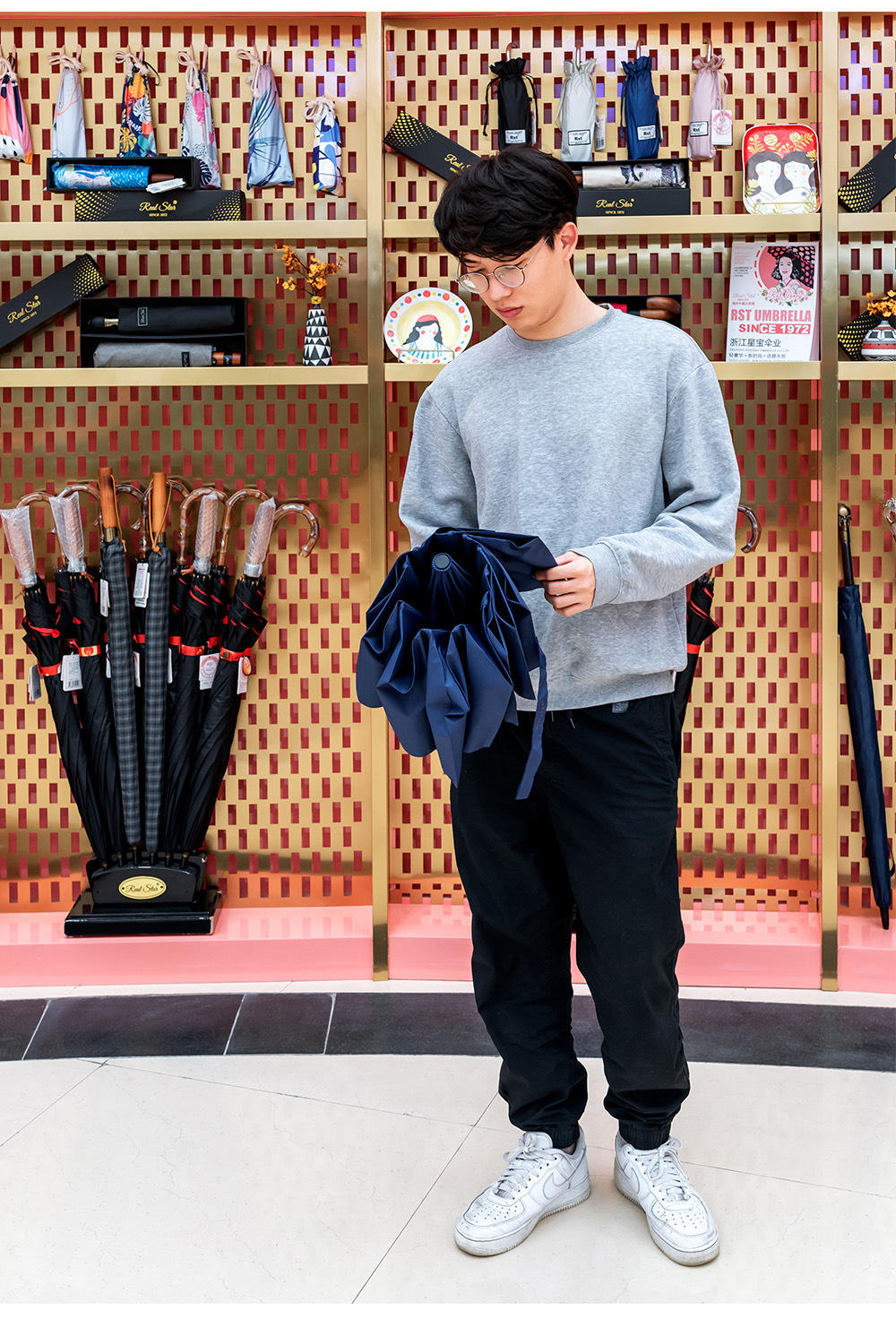 【新品】可印刷logo礼品伞25寸10骨自动三折伞实木手柄商务广告伞详情27