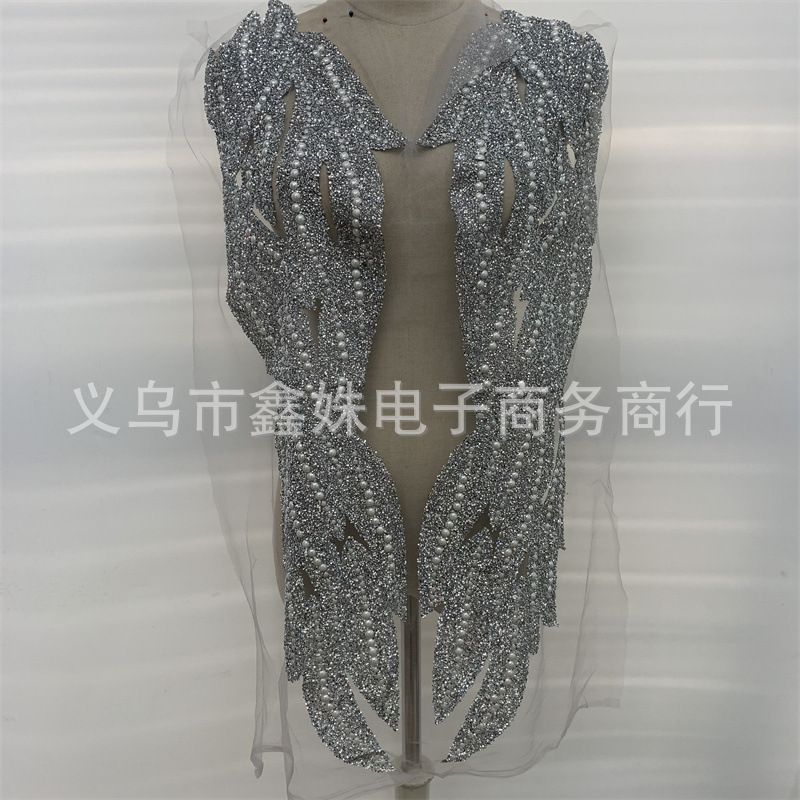 重工背胶珍珠镶钻v领装饰贴花婚纱礼服服装辅料详情3