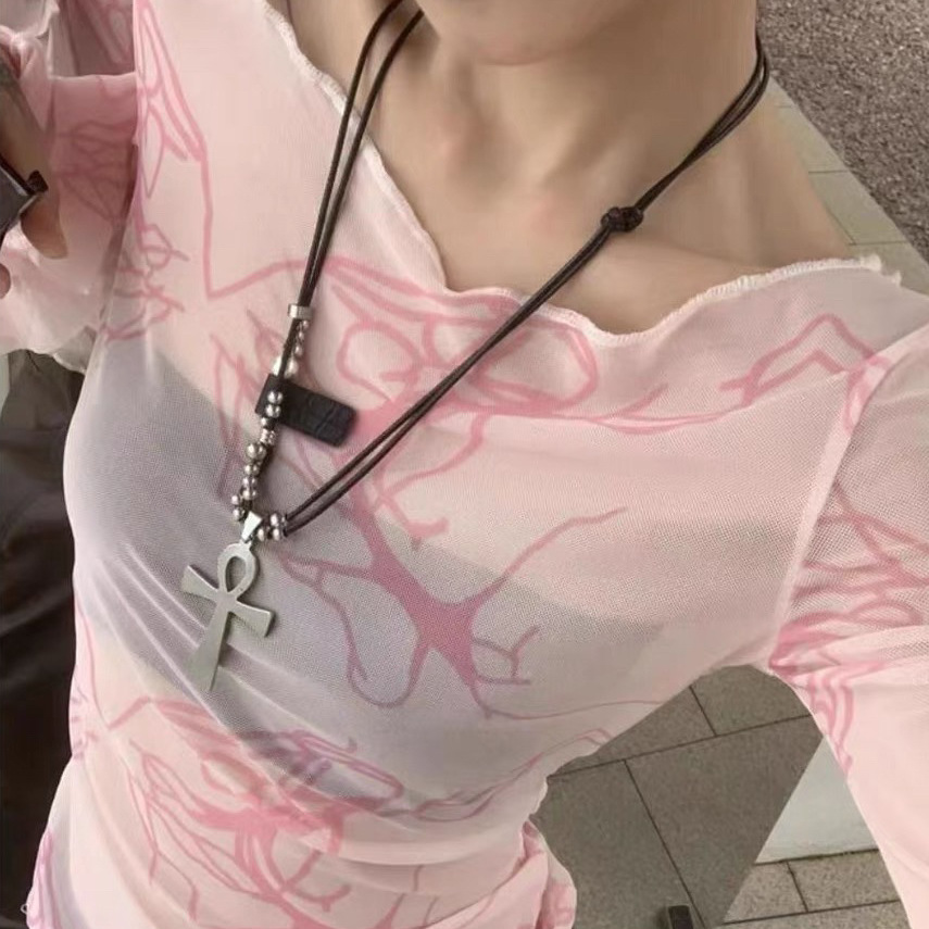 Y2K Heavy Industry Cross Necklace, Millennium Spice Girl, Sweet and cool, Subculture, Wandering wasteland style, punk, Gothic, niche trend pic 3