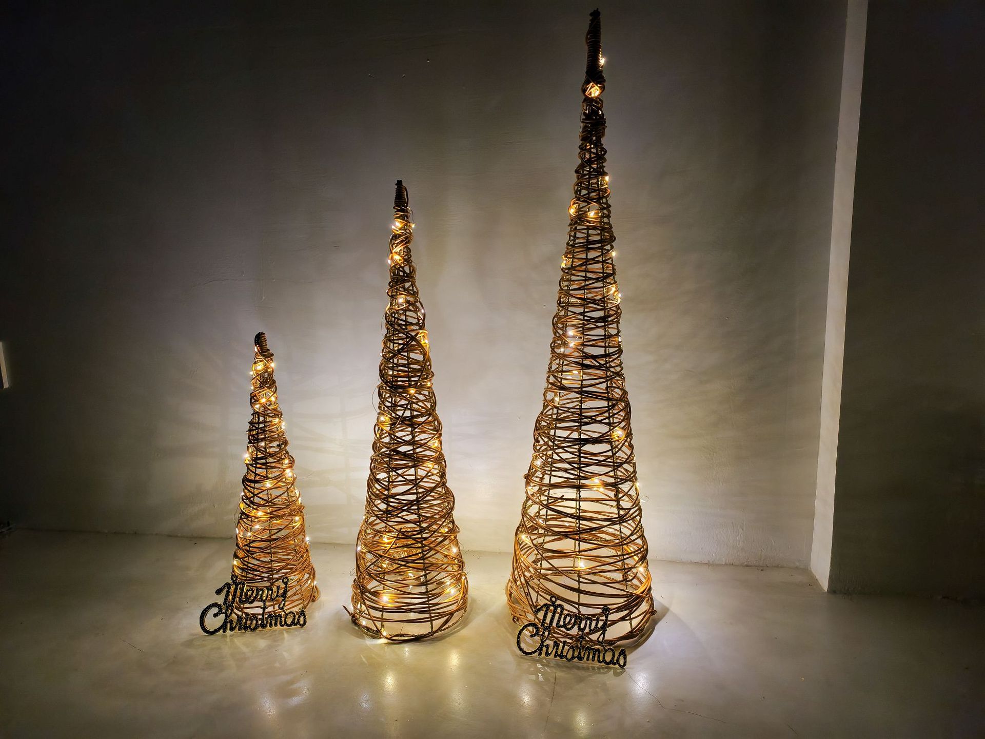 Cross-border Christmas ornaments with lights, led Christmas tree decorations, holiday Christmas supplies, gold powder luminous spires pic 4