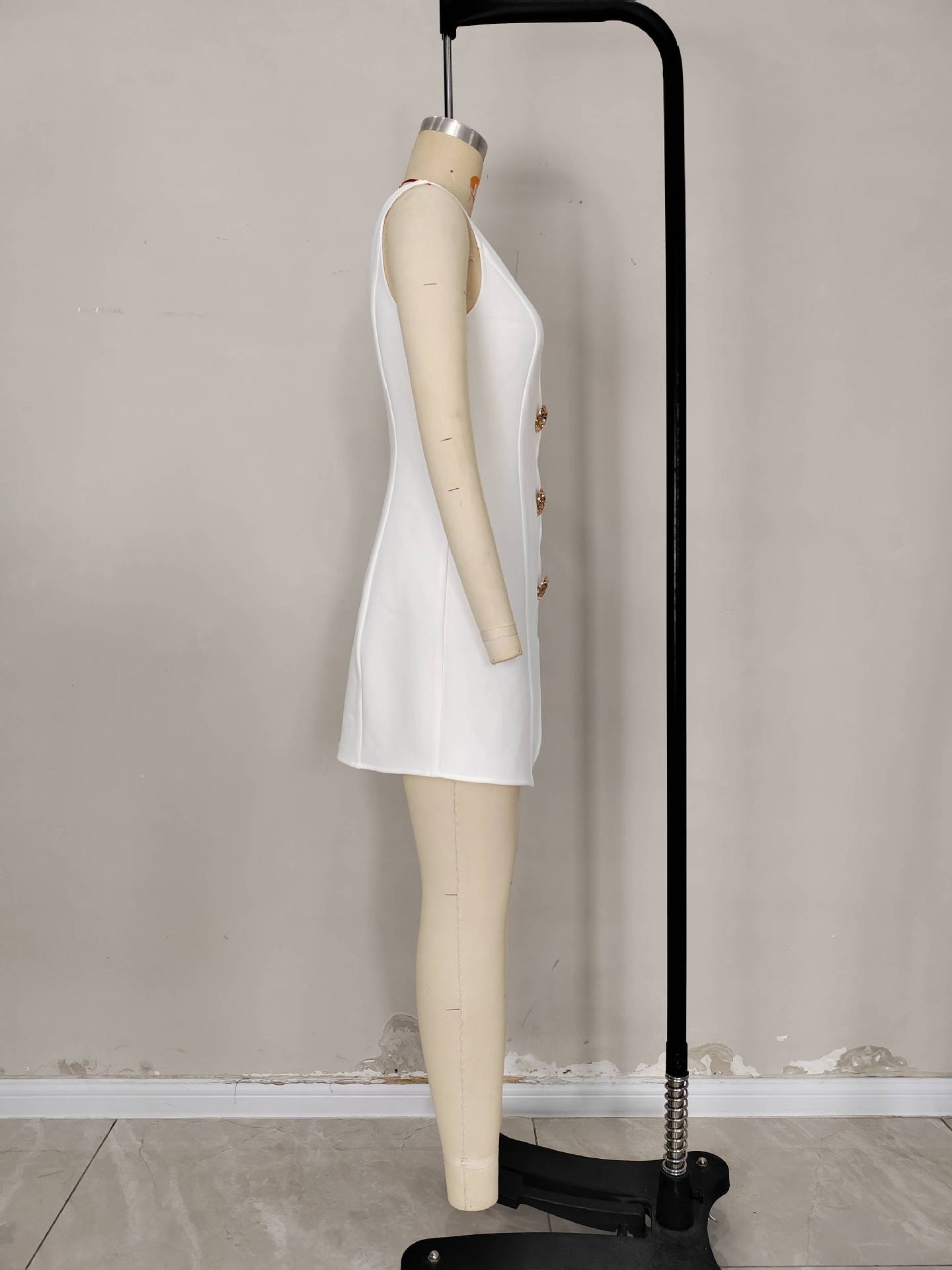 夏欧美外贸跨境女装亚马逊精品爆款无袖圆领系扣纯色短款连衣裙详情6