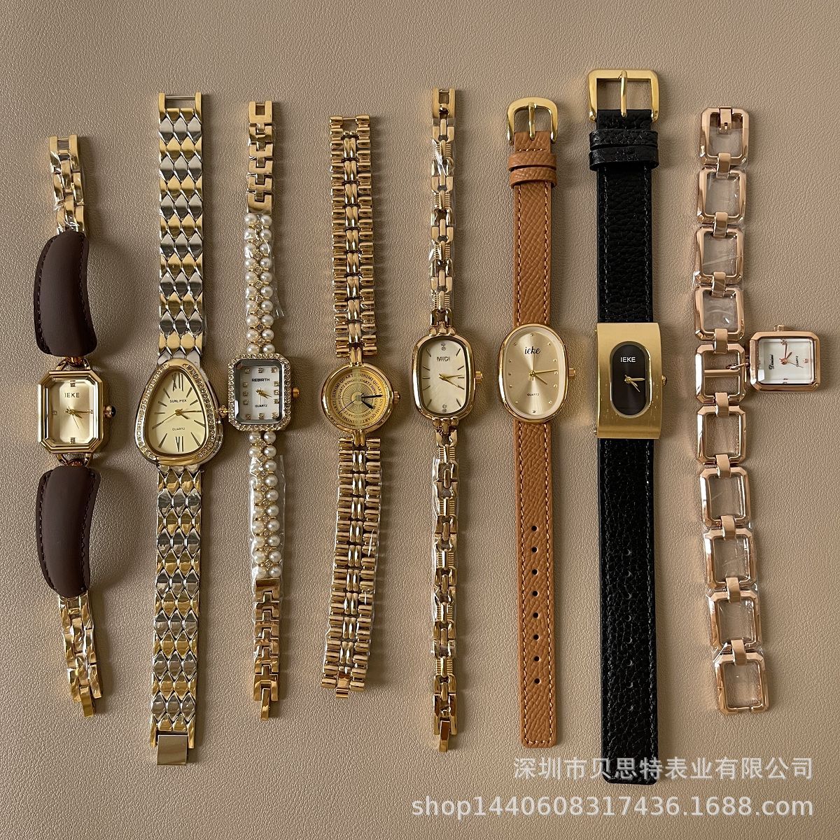 A popular and niche design item in foreign trade, a golden mid-style bracelet watch for women, is light luxury and retro. One-piece consignment service pic 1