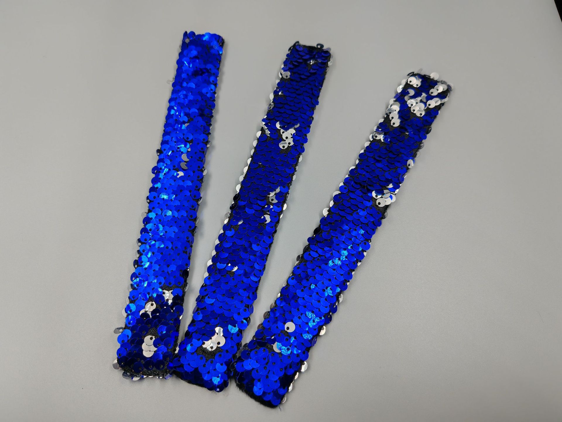 亚马逊卡通双色亮片美人鱼啪啪圈手环饰品手腕带儿童批发节日礼物详情13