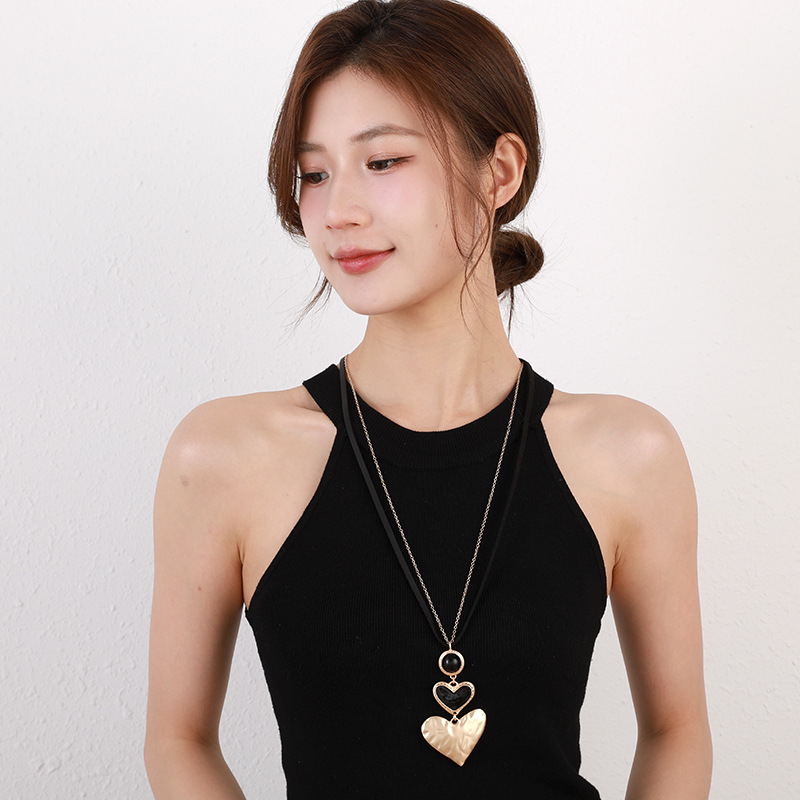 Cross-border bestseller sweater chain, Amazon heart-shaped pendant, European and American metal, niche and elegant long necklace pic 6
