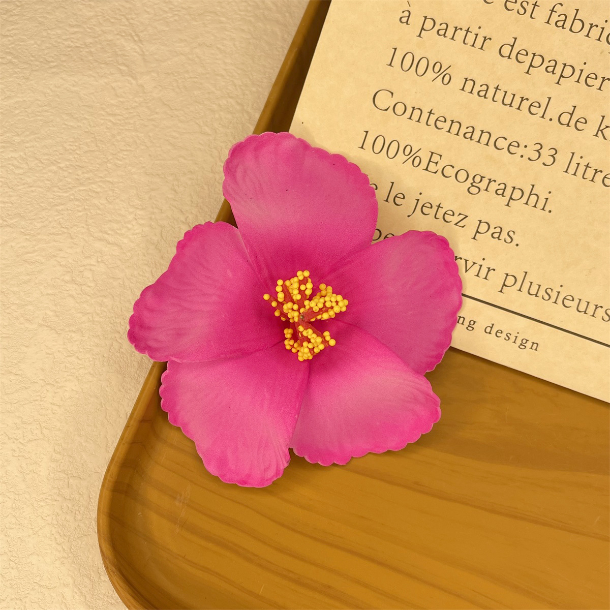 This trendy faux hibiscus flower hair clip exudes a high-end atmosphere. The side clip is a Bohemian hair band for a seaside vacation pic 28
