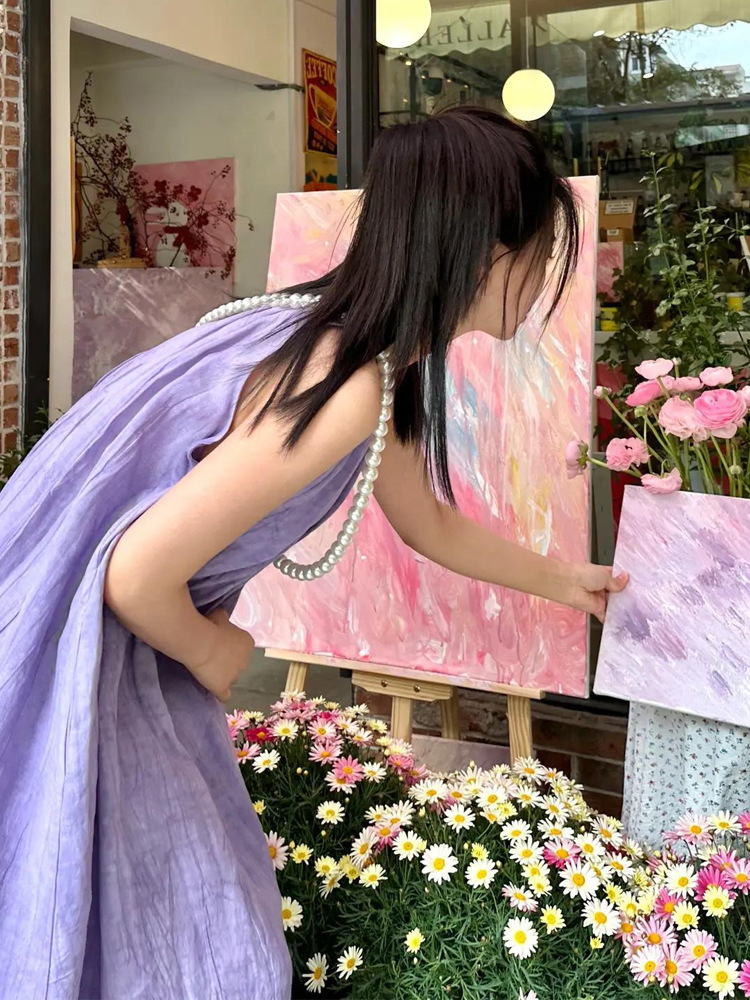 Purple linen sleeveless vest dress for women, a new summer 2024 collection with a halter and pleated design, a niche long dress pic 5