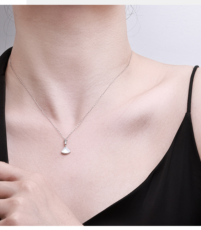 New pure silver zirconium-inlaid small dress necklace for women, white mother-of-pearl fan-shaped trendy fashion, niche Internet celebrity live-streaming supply factory pic 2