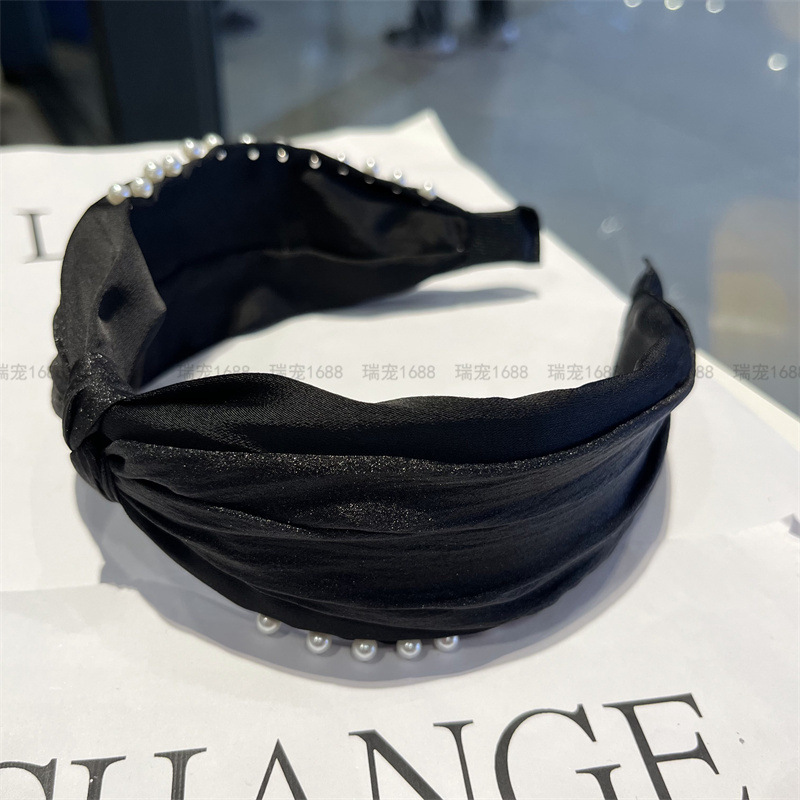 The new spring and summer headwear features a double-layer fabric with pleated yarn and asymmetrical beaded knots in the middle, creating a gentle and elegant hairband pic 11
