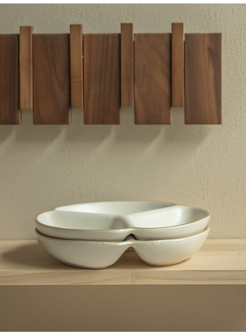 简约风陶瓷三格盘减脂定量分餐盘家用早餐盘水果盘配菜盘饺子盘详情6