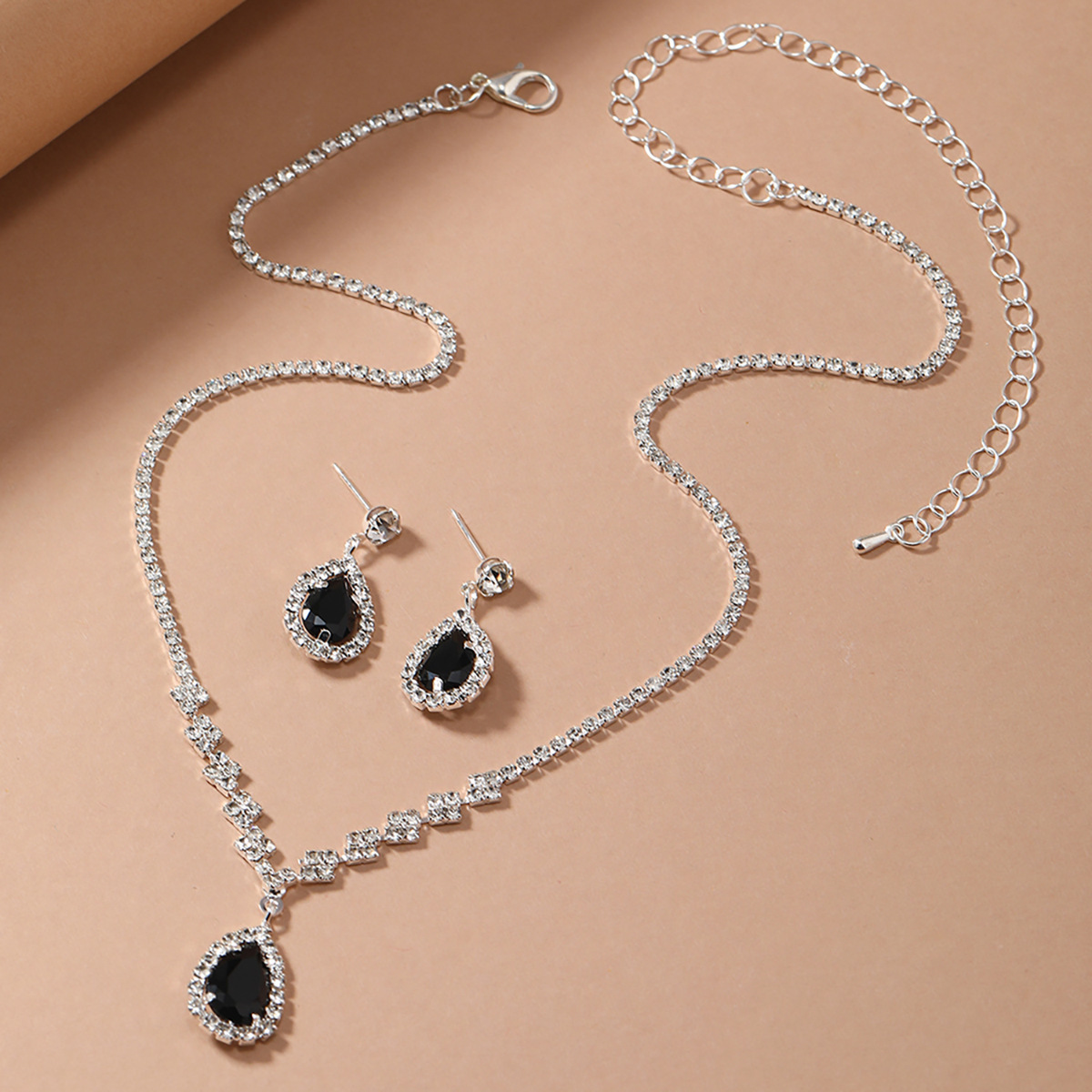 European and American cross-border bestseller earrings and jewelry sets for brides, wedding parties and banquets, rhinestones, necklaces and earrings pic 19