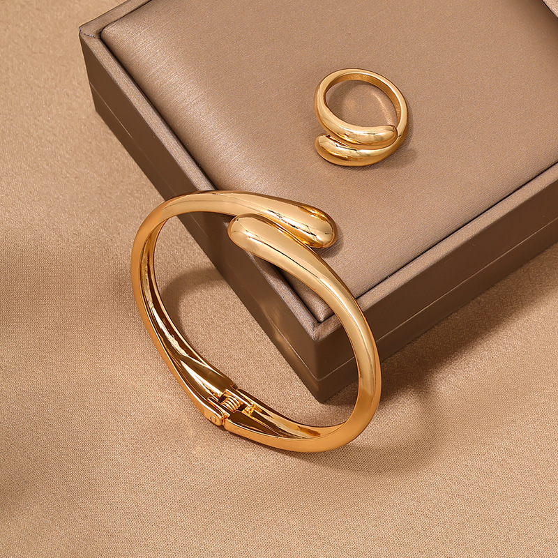 1套欧美时尚简约重金属气质几何环形光面女项圈手镯戒指首饰套装详情10