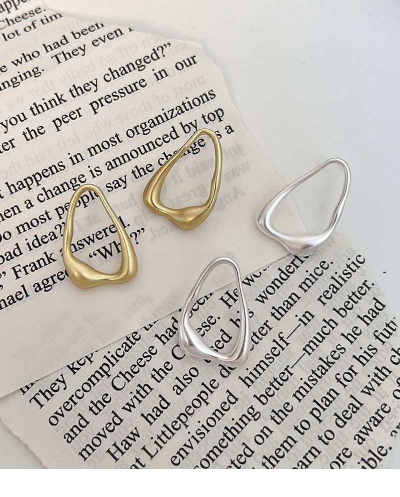 Silver needle, niche fashion, minimalist and cold style, European and American frosted lava triangular stud earrings, teardrop-shaped stud earrings 2024 trend pic 9