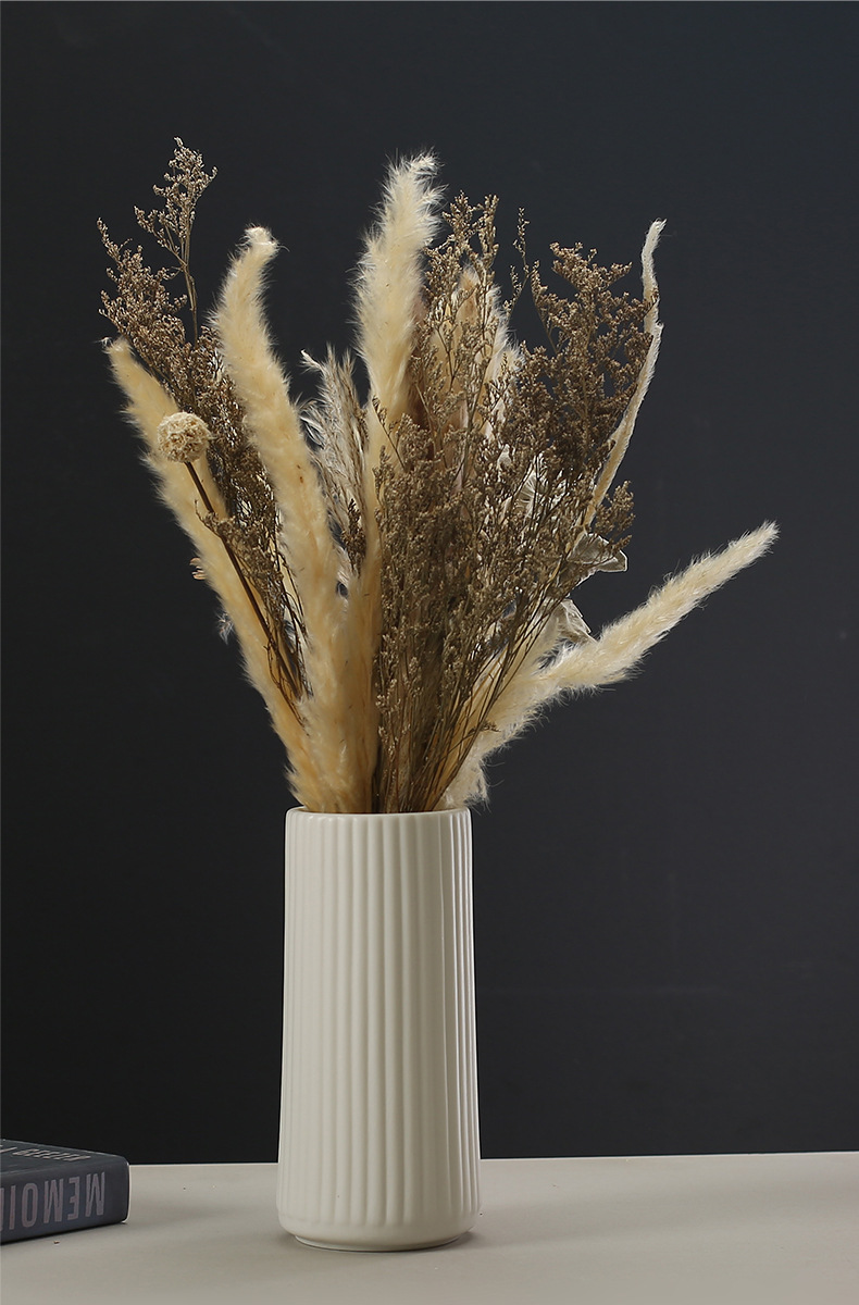 北欧轻奢陶瓷白色花瓶ins风创意花器插花摆件简约高级感批发欧式详情3