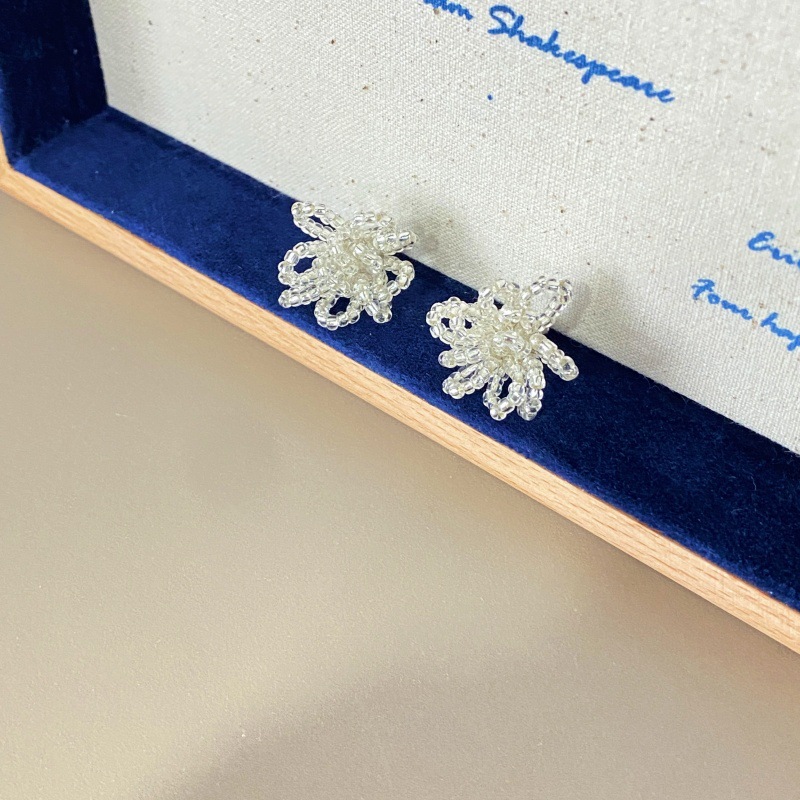 ins韩国小众银色串珠耳钉女925银针设计透明球球珍珠编织花朵耳环详情7