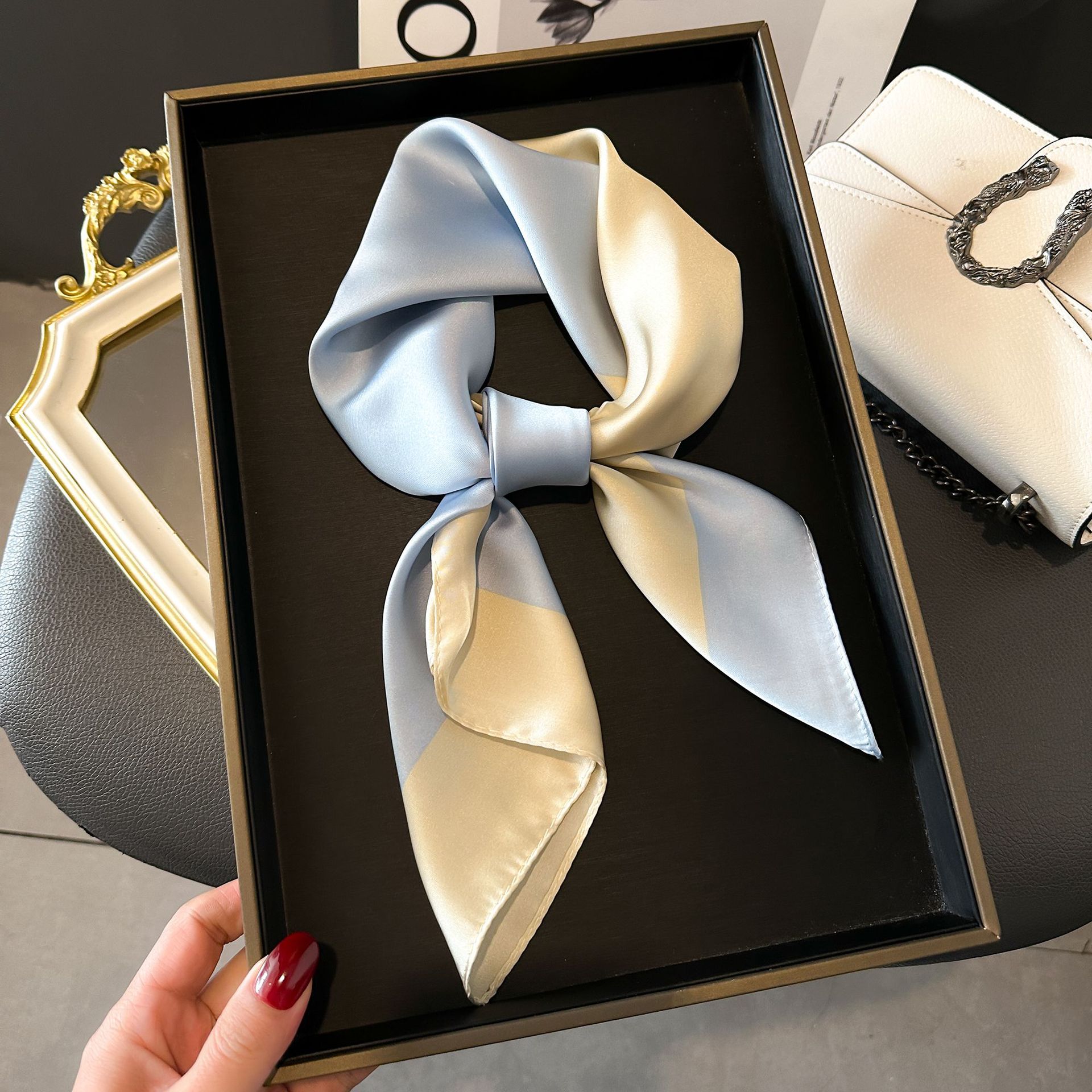 新款丝巾女时尚百搭高级感小方巾韩版护颈领巾春秋复古围巾绑包详情1