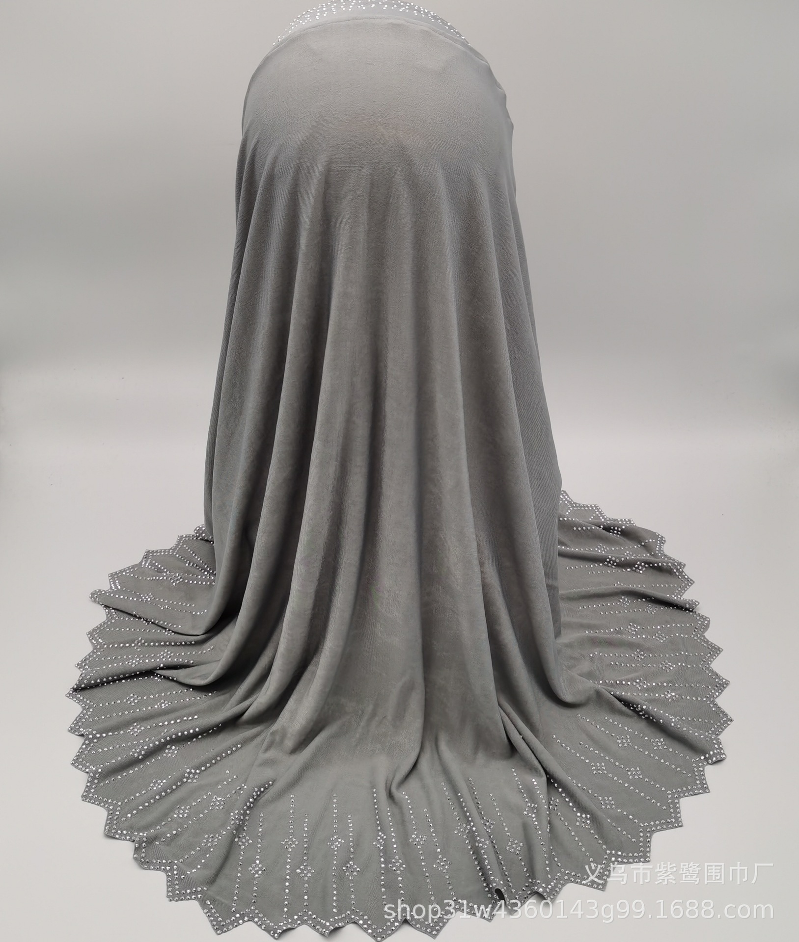 跨境货源水晶麻几何图烫钻激光边女式时尚包头帽头巾帽详情19