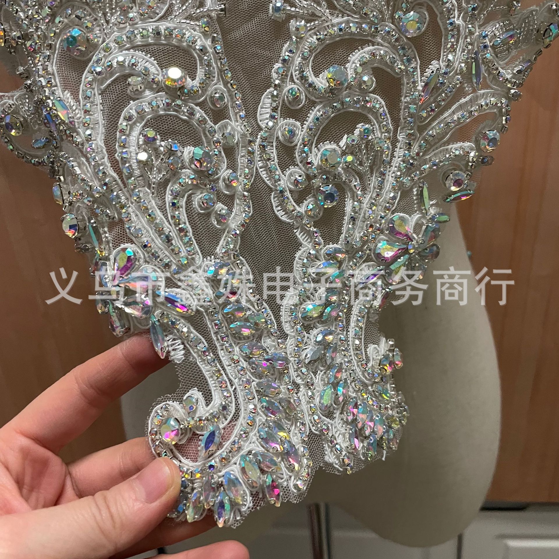 金色贴花手工钉珠婚纱礼服装饰蕾丝贴花详情7