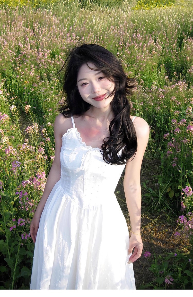 夏季穿搭法式白色吊带连衣裙子女夏2025新款独特漂亮温柔气质长裙详情3