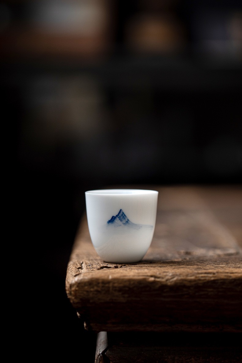 陶瓷茶杯主人杯手绘兰花品茗杯功夫茶杯家用单杯釉下彩喝茶小茶杯详情3