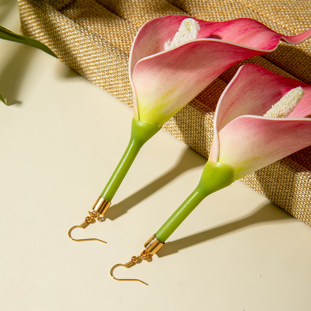 欧美跨境饰品时尚不规则立体花朵设计耳饰夸张彩色烤漆花瓣耳环详情60