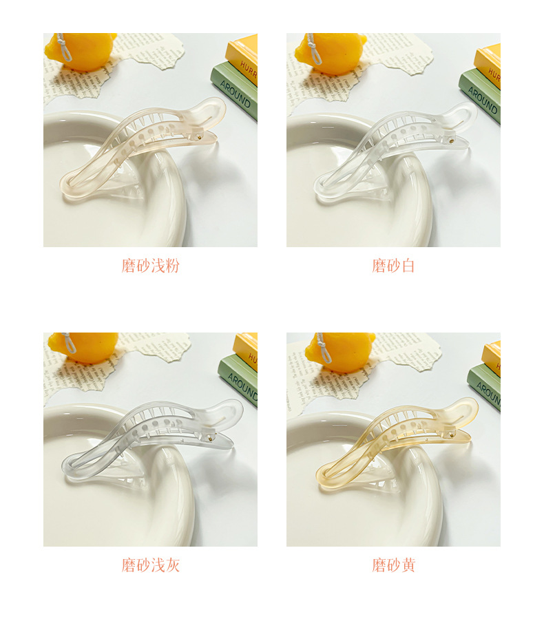 The gradient matte duckbill hairpin from Dongdaemun, South Korea, features a simple yet sophisticated hairpin top clip and a hair accessory for the back of the head pic 6