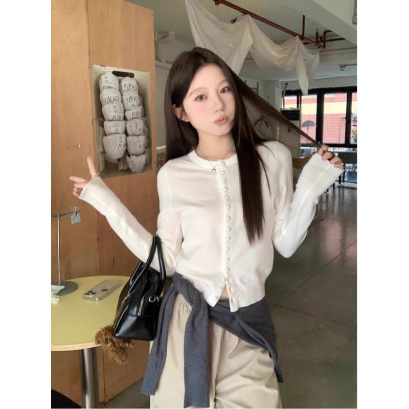 多巴胺简约圆领长袖针织开衫女春季小个子气质减龄单排扣上衣外套详情7