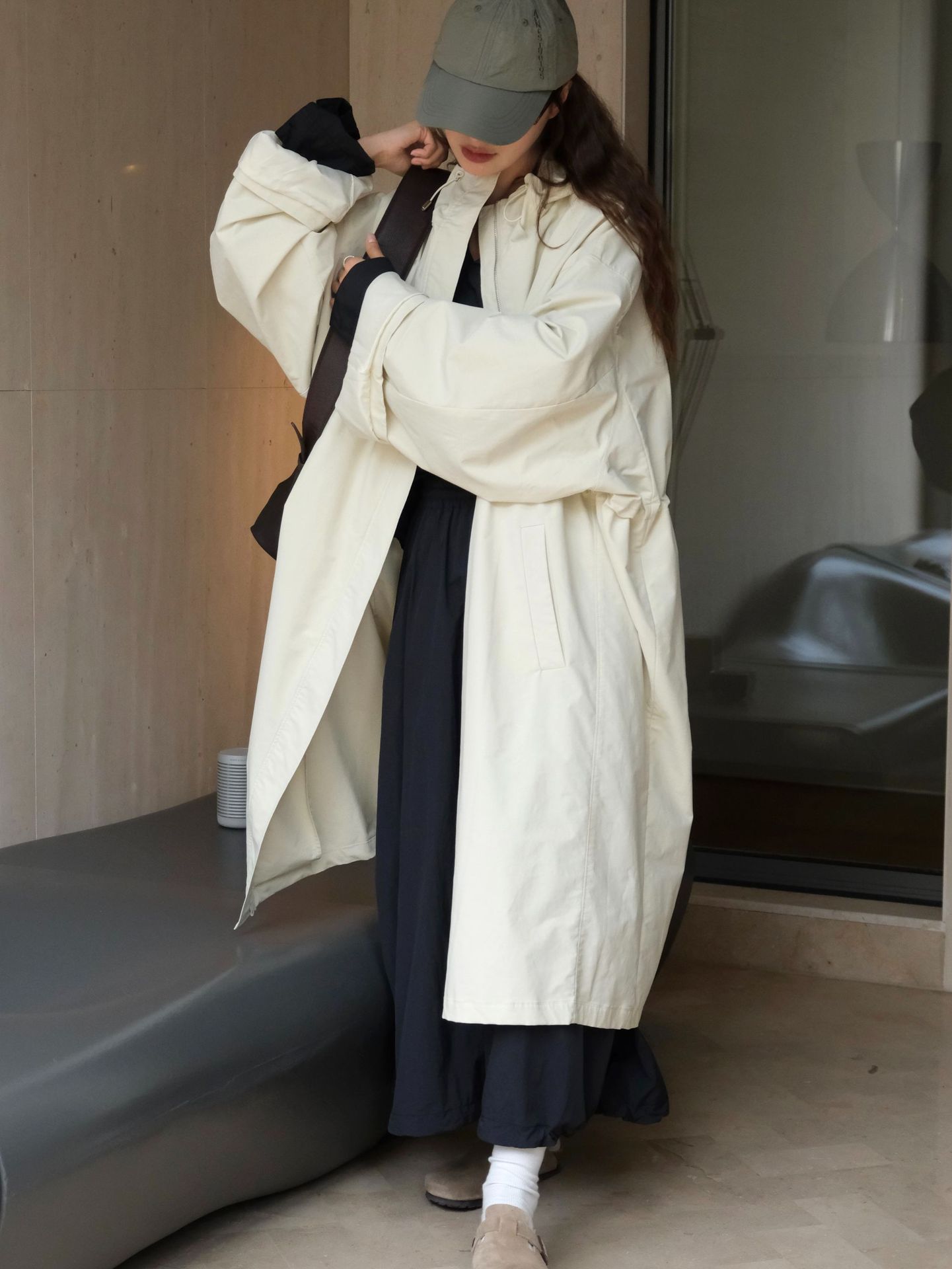 The new autumn Japanese-style outdoor street casual hooded silhouette windbreaker is a slimming and windproof long coat for women pic 38