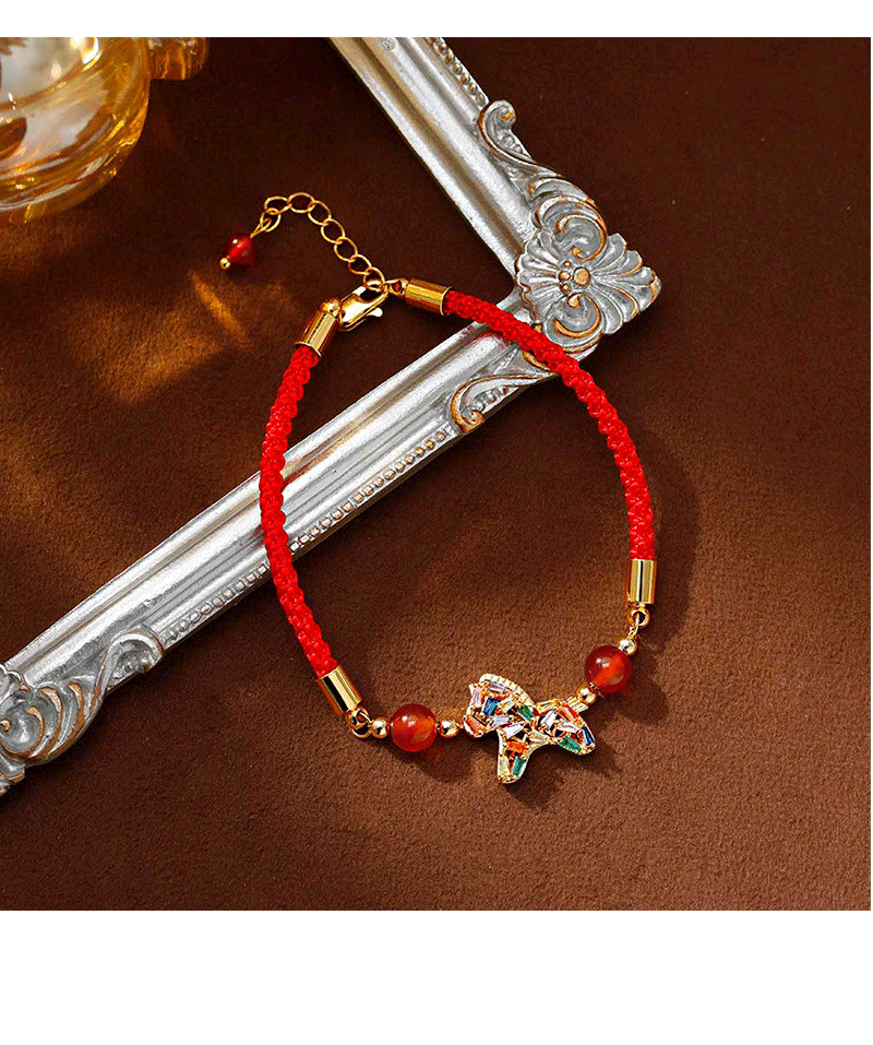 Hyacinth抖音爆款2026本命年红绳手链时尚轻奢彩色锆石小马吊坠手饰配饰详情4