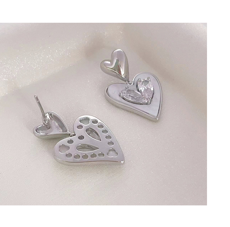 2023新款气质耳环女爱心锆石耳钉小众设计高级感耳坠轻奢风耳饰详情6