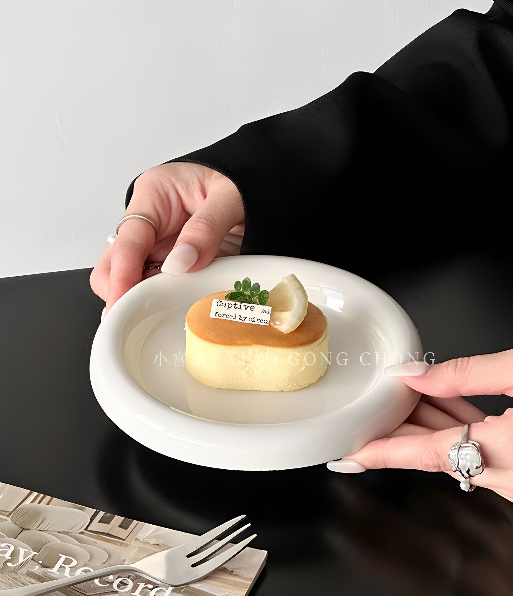 ins风胖嘟嘟甜品盘高颜值家用纯白陶瓷盘奶fufu蛋糕盘早餐盘盘子详情5