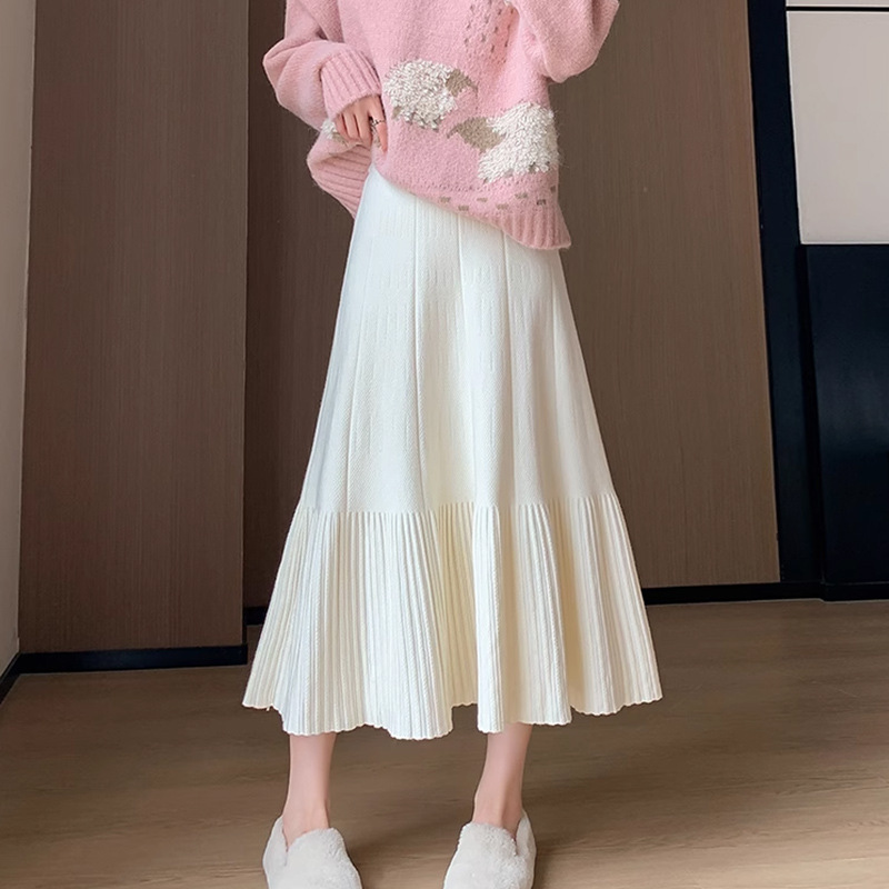 New gentle cake round-neck embroidered sweater for women in autumn and winter, Korean cartoon style, youthful and versatile knitted sweater for women in autumn pic 10