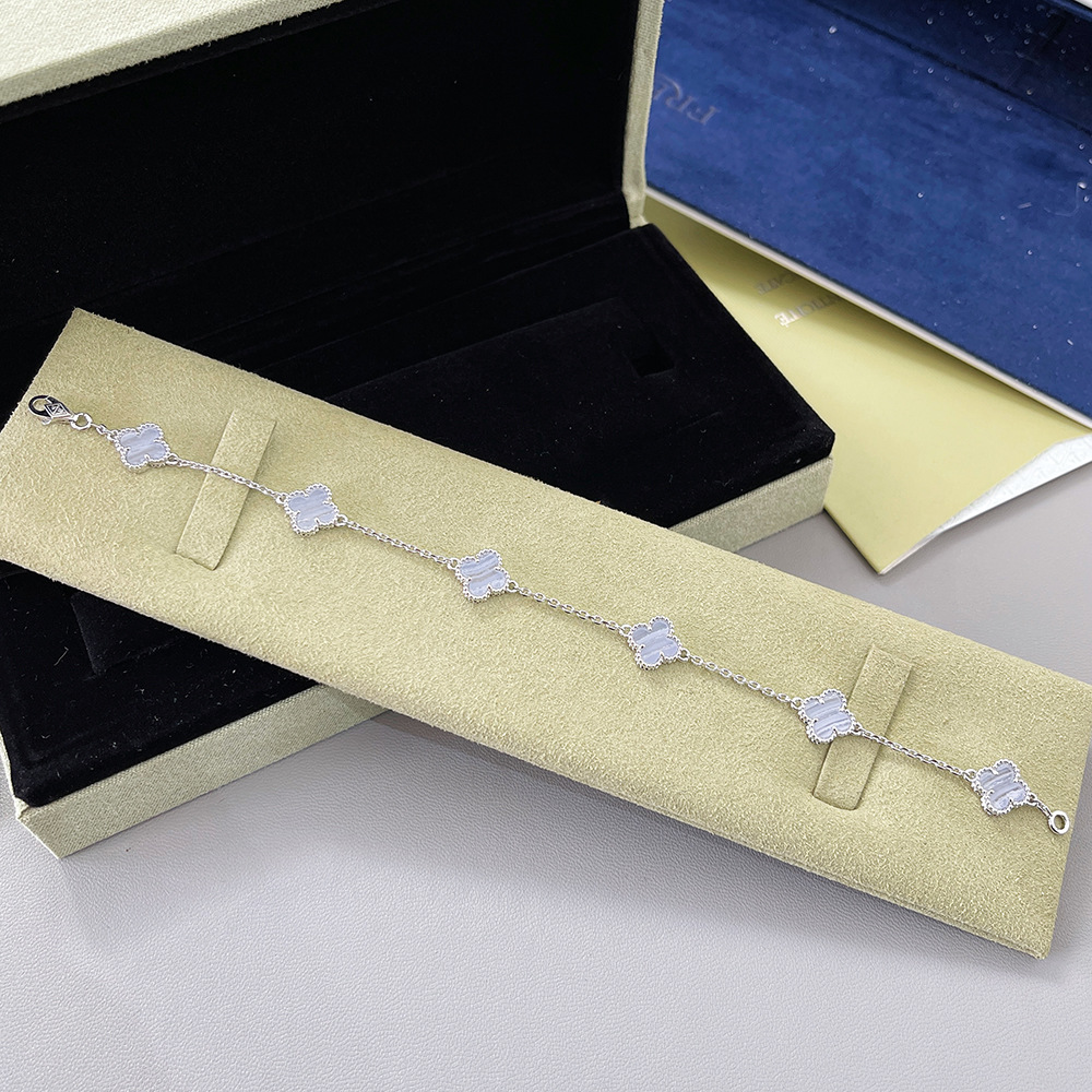 v金高版本厚镀18k金迷你五花六花四叶草手链不掉色高级感红玛瑙详情27