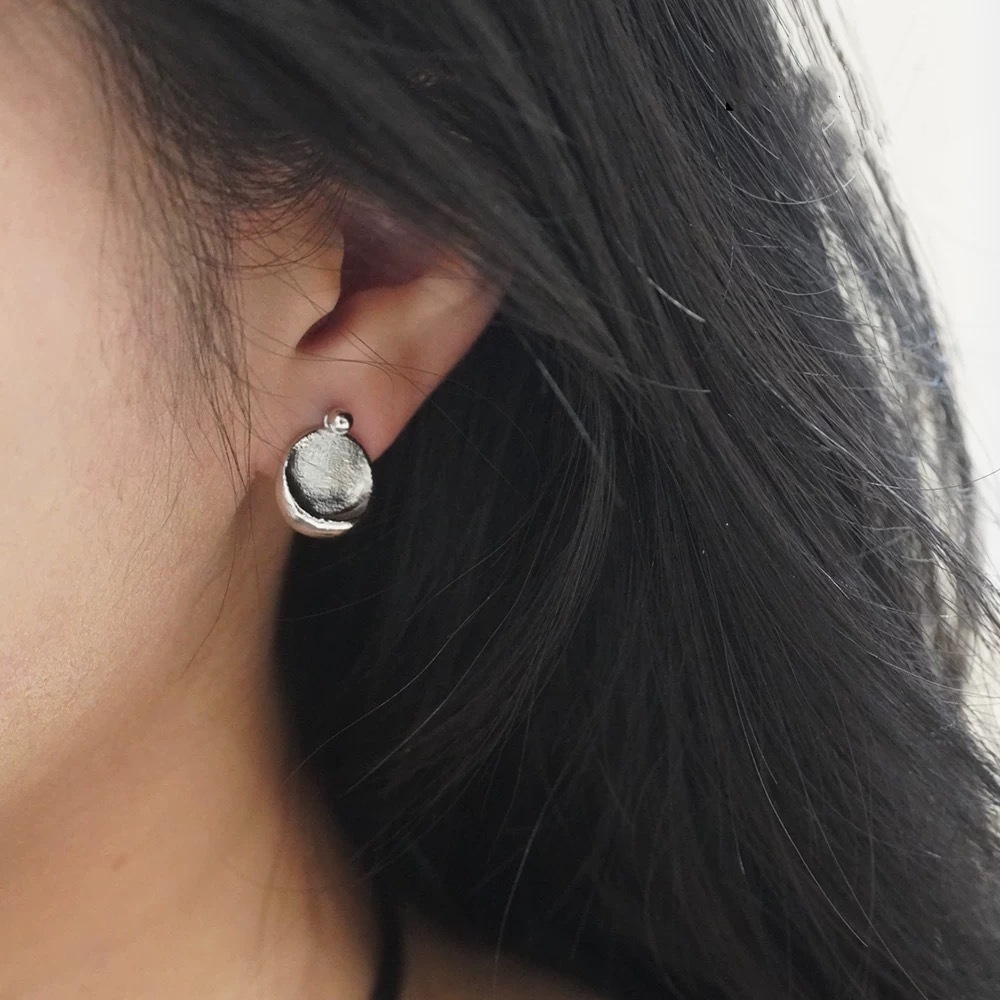 ABOA*家经典款耳钉 早春新款个性冷淡风轻奢精致圆形肌理感耳钉详情5