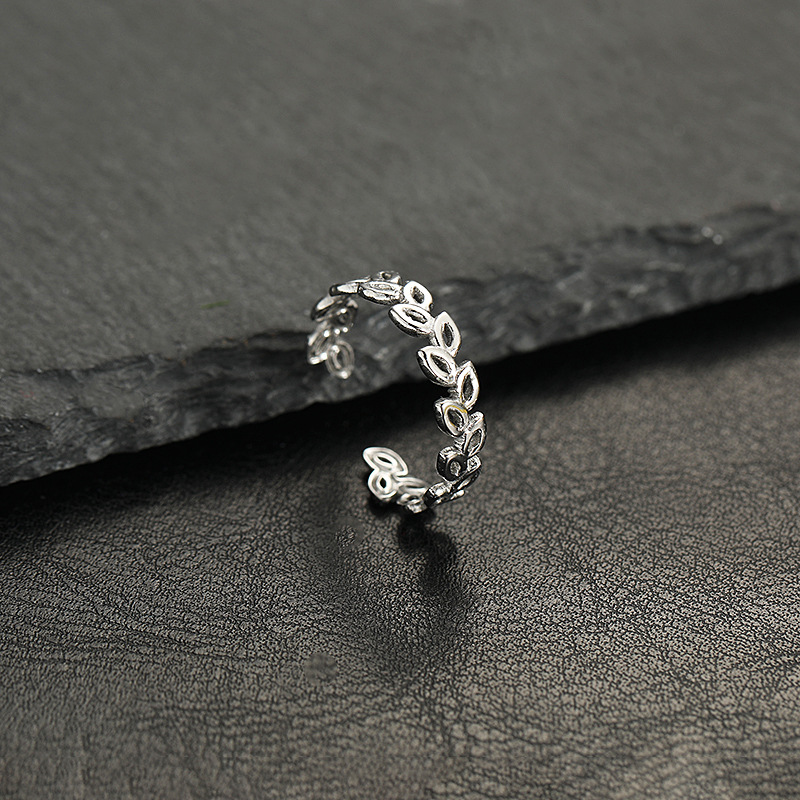 跨境供应 不锈钢开口可调饰品 个性镂空图案油压几何形钛钢戒指详情2