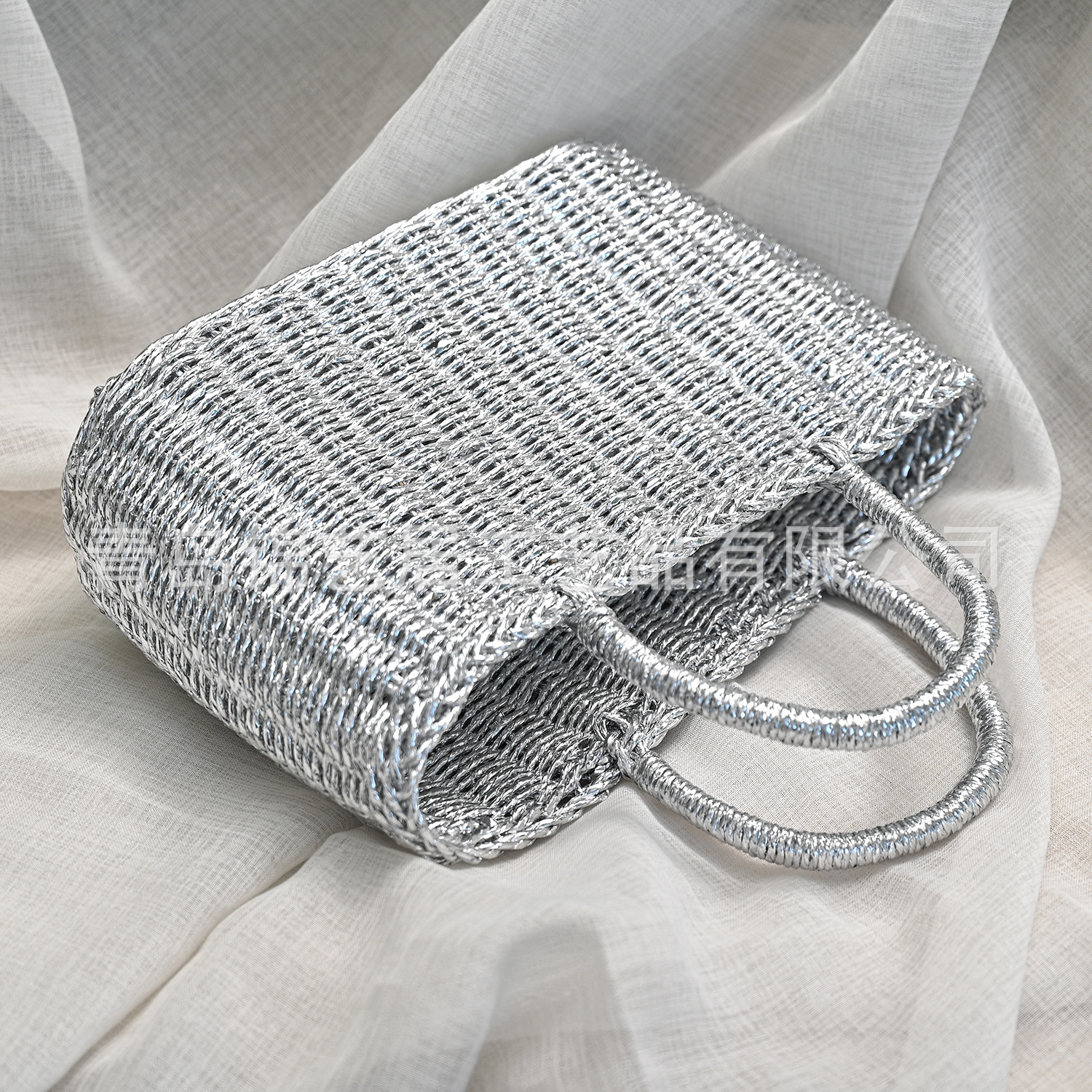 银色休闲手工编织包 时尚包编织包女款购物旅游手提包腋下包简约详情4