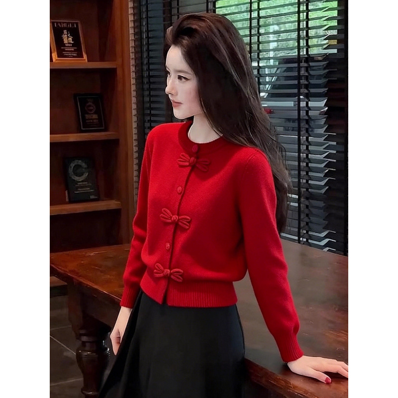 Red Christmas sweater for women 2026 new style for winter wear. A stunning and beautiful little top for petite people pic 9