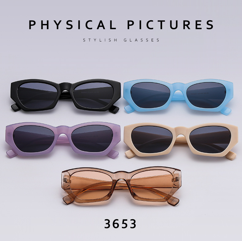 2025 New trendy sunshade sunglasses, fashionable street style small-frame sunglasses, Douyin influencer model walking the runway, Instagram female pic 5