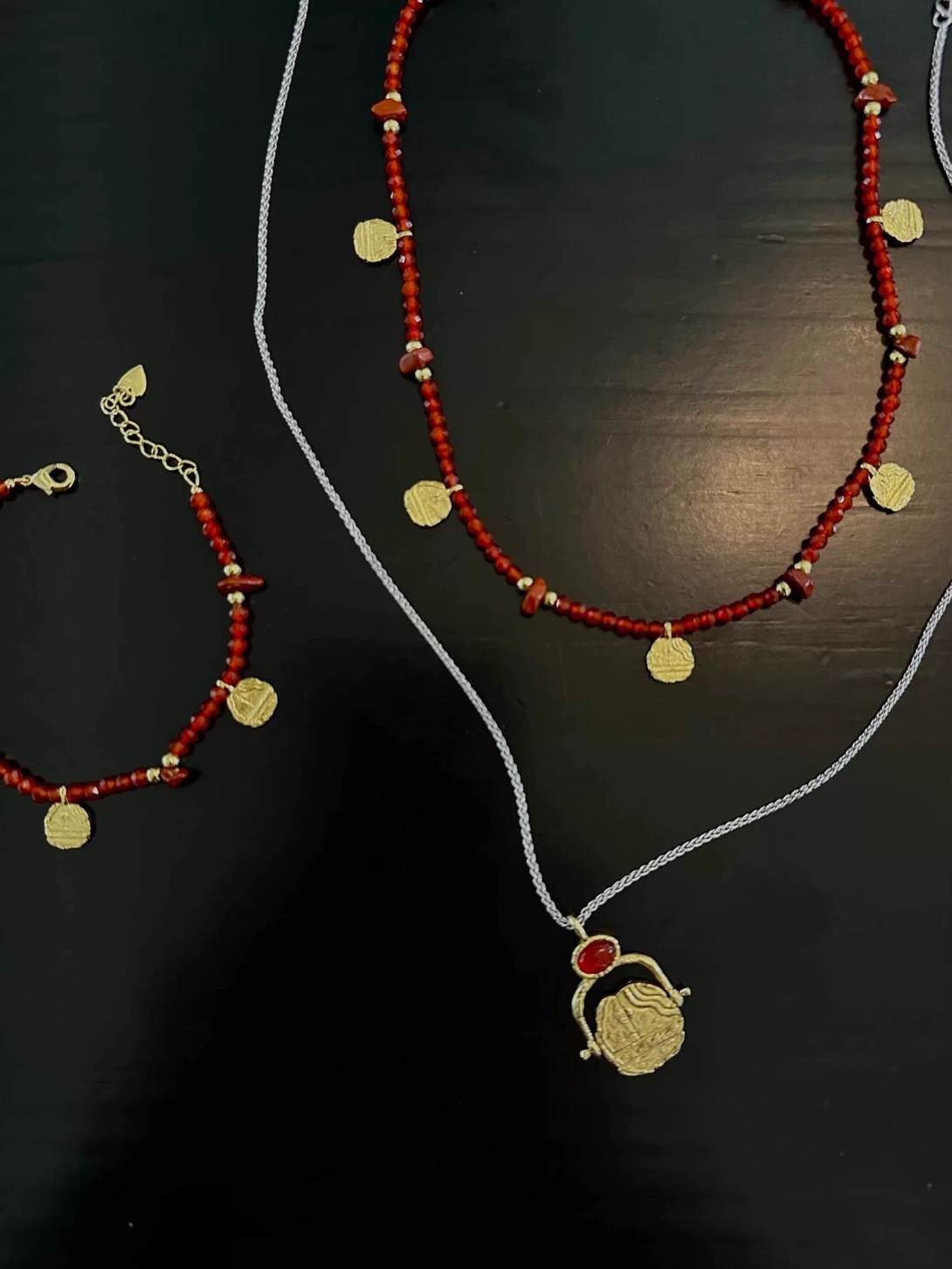 WEN*KISS系列红玛瑙项链过年新中式雕刻纹理本命年款串珠项链手链详情11