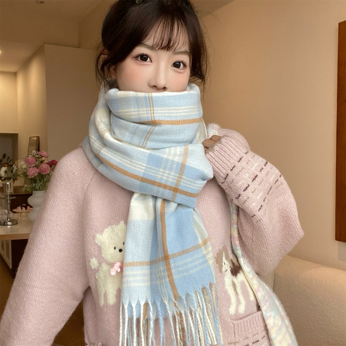 批发新款仿羊绒围巾女士披肩学生秋冬季加厚格子围巾日系小清新详情19