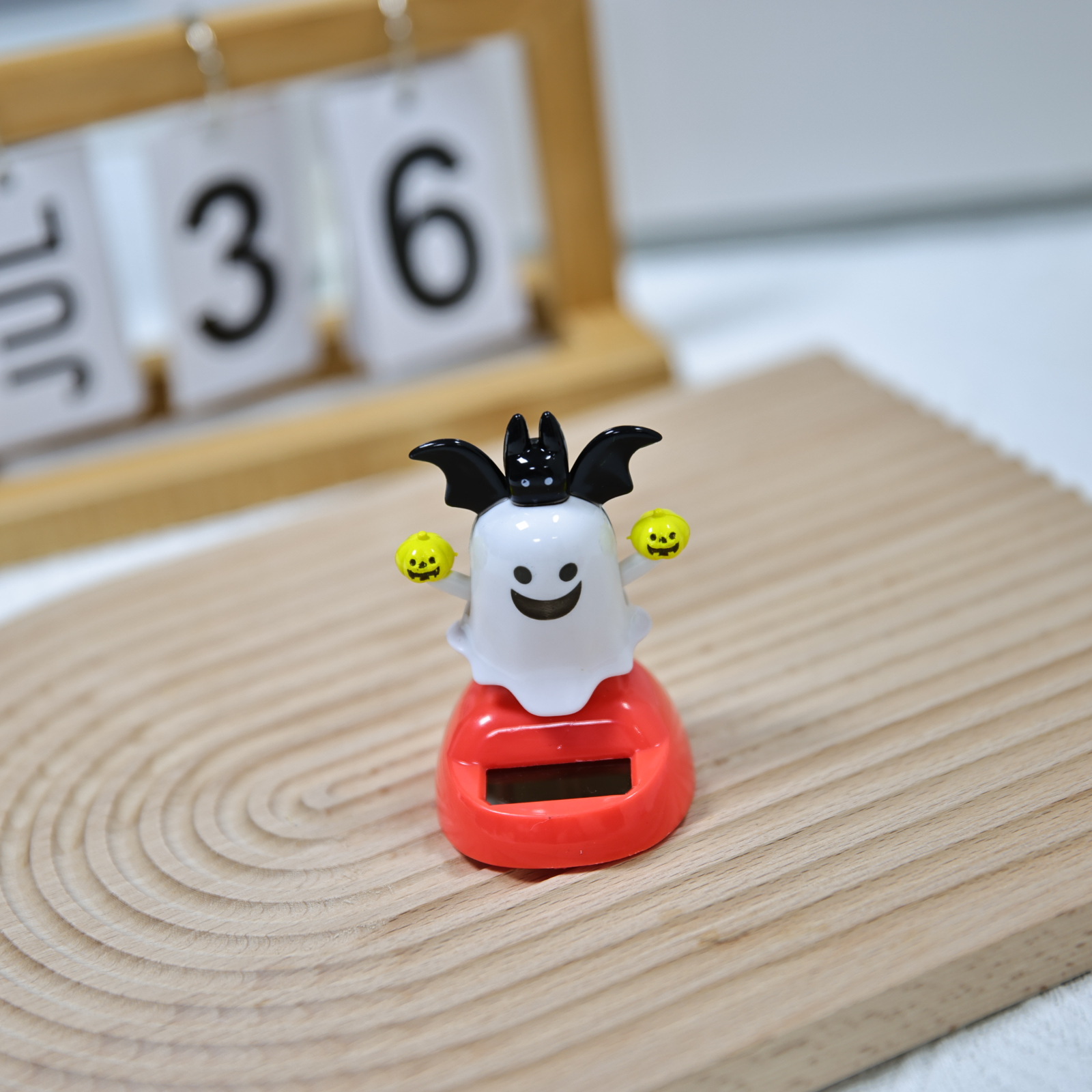 Factory direct sales of Halloween ghost car solar figurines, solar rocker, ghost Festival ghost figurines pic 5