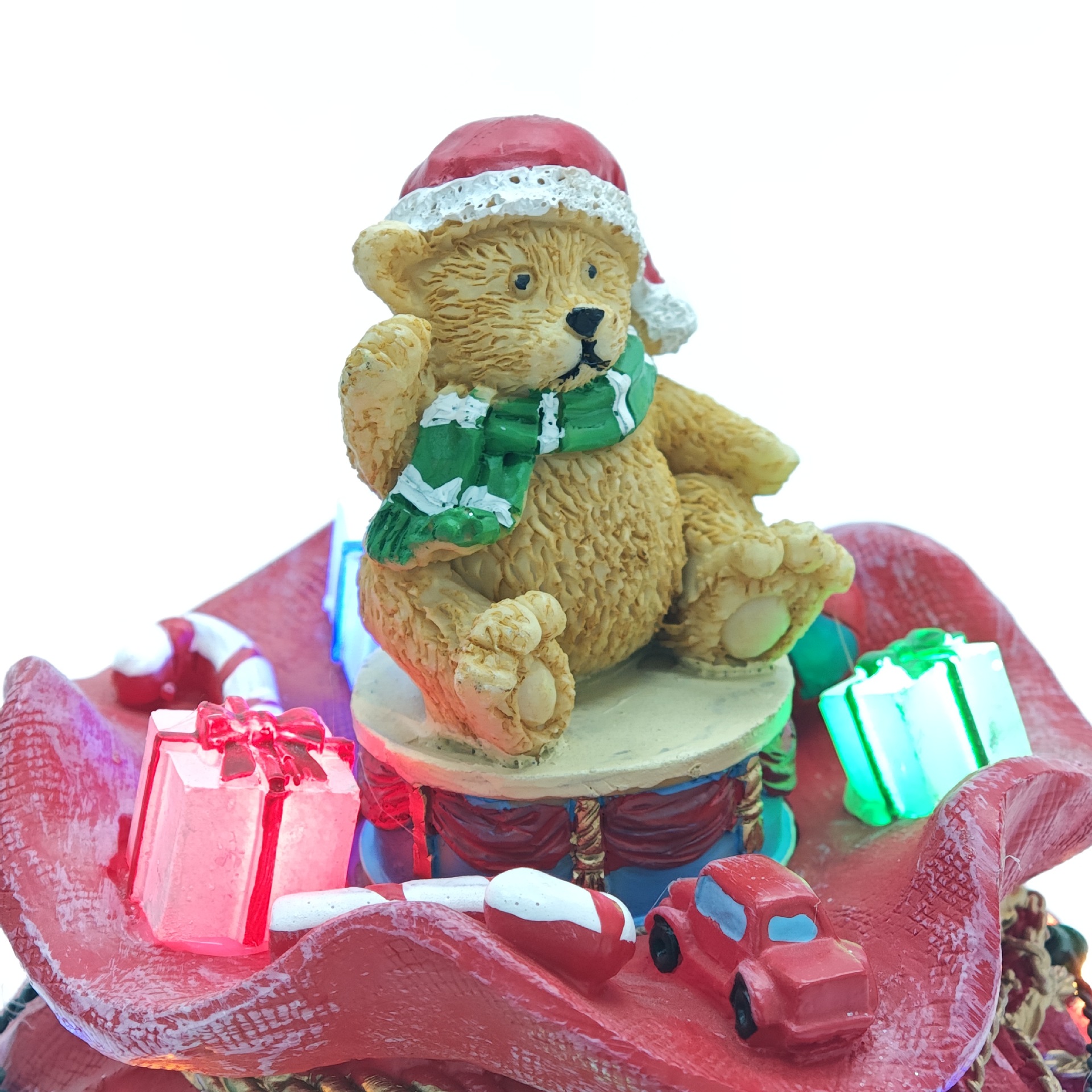 Cross-border Christmas gifts, illuminated ornaments, music boxes, Santa Claus, bear house scenes, opening and closing doors, resin colored lights pic 4