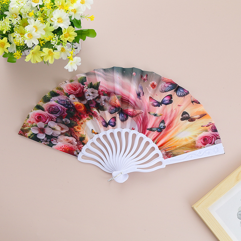 A classic Lolita lace folding fan cheongsam fashion show photo with the same style as Douyin. A dark-themed retro fan. A lady holding a fan pic 3
