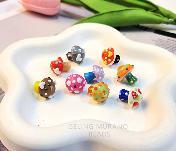 可爱蘑菇灯工手绘琉璃散珠diy手工串珠材料手链项链珠子配件饰品详情2