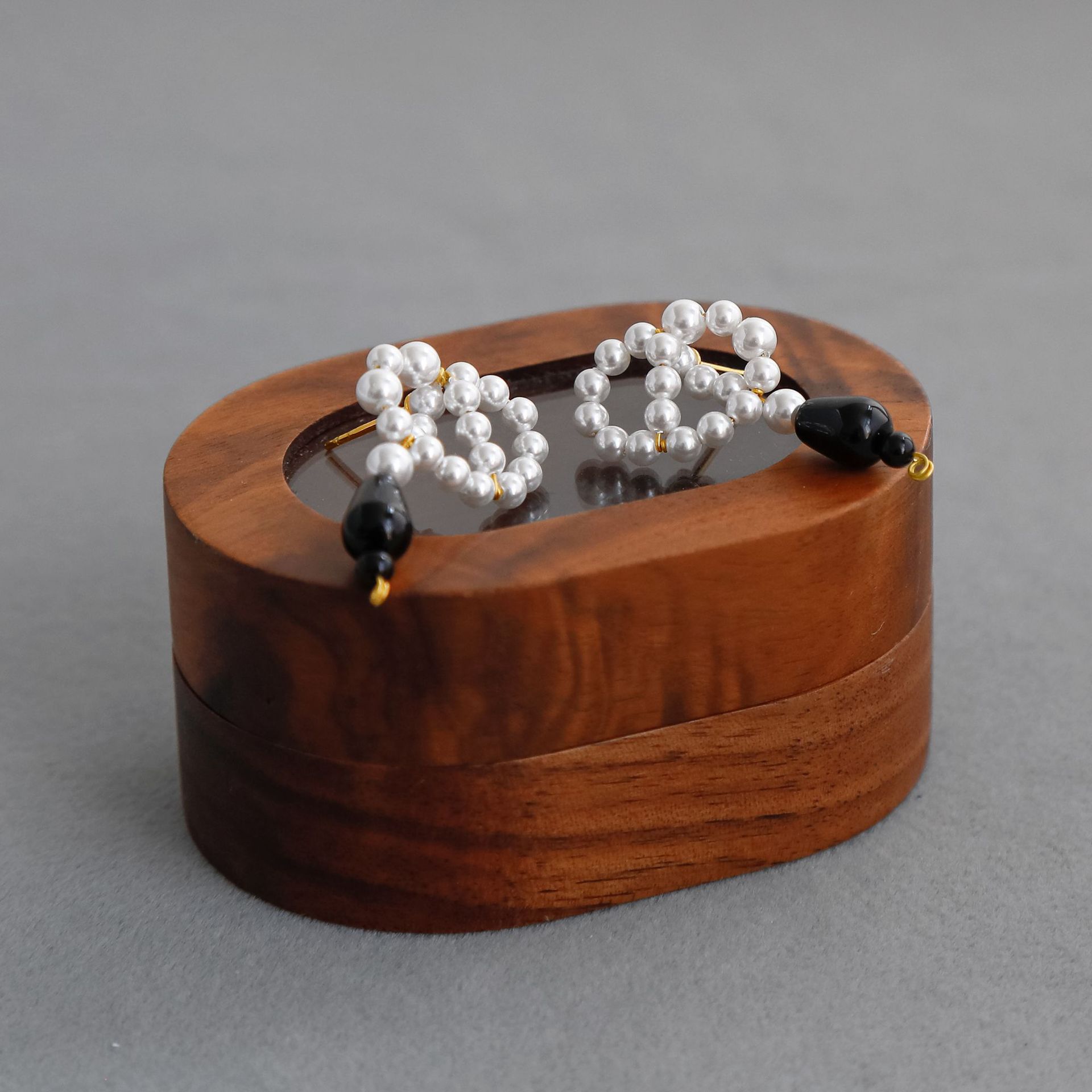 25年夏季编织珍珠耳钉 轻奢小众高级感气质仿施家珍珠黑玛瑙耳钉详情9