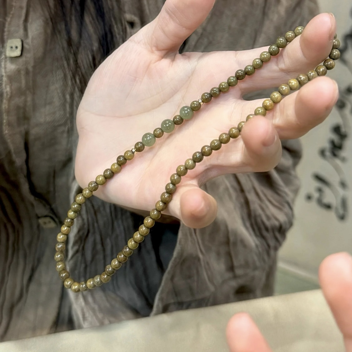 Argentine green sandalwood paired with Hetian jade double-loop bracelet for men and women, wooden cultural and artistic Chinese-style Buddhist prayer beads bracelet with double loops pic 2