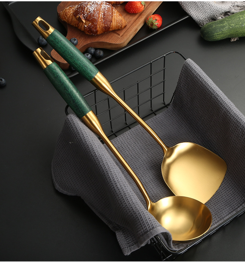 跨境新款金色烹饪锅铲汤勺大漏面捞煎铲饭勺不锈钢木柄厨具六件套详情14