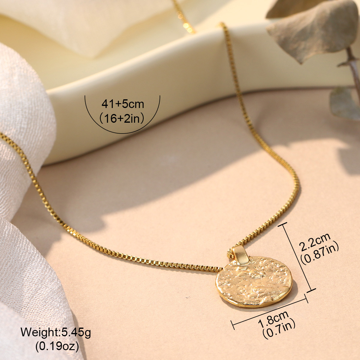 ins niche pleated heart-shaped necklace, simple and irregular pendant, fashionable sweater chain design with hands clasped together, wholesale pic 33