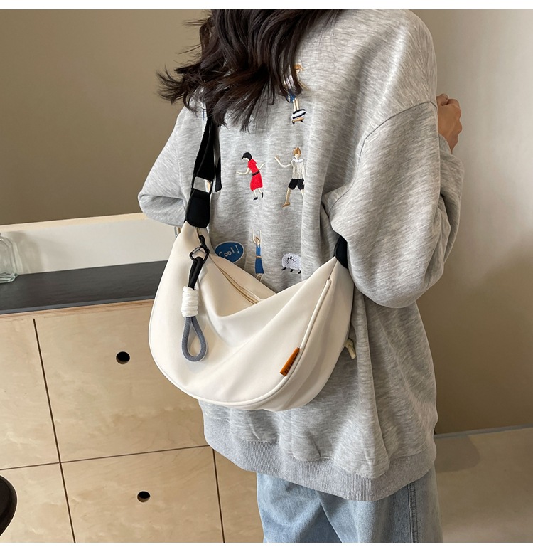 Casual nylon fabric bag for women, 2024 new trendy Korean style crossbody dumpling bag, versatile large-capacity canvas single-shoulder bag pic 17